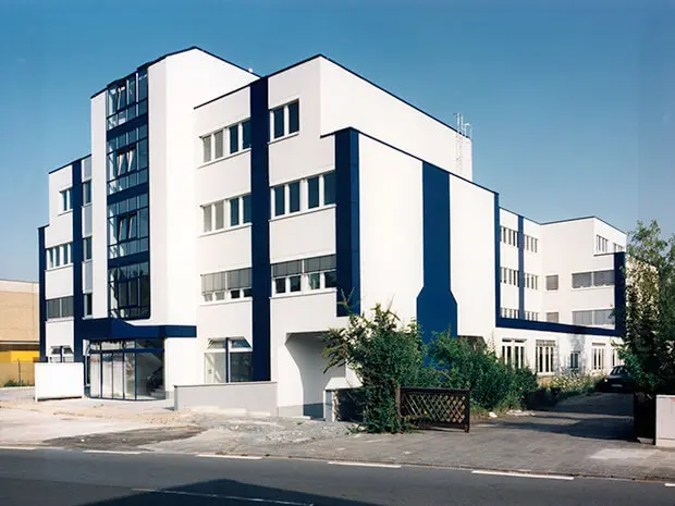 Außenansicht der Immobilie Ernst-Leitz-Str. 10